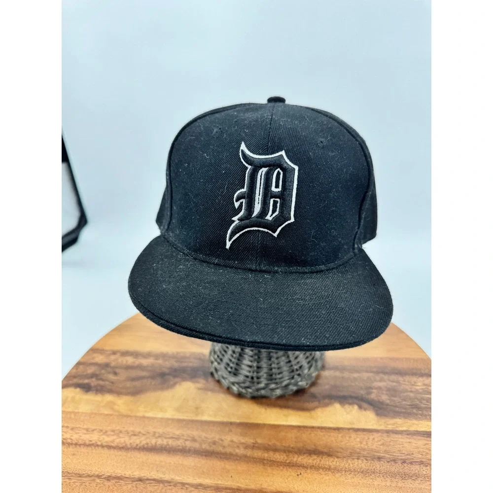 Detroit Tigers Baseball Cap Fitted XL Black Embroidered D Logo Flat Brim‎